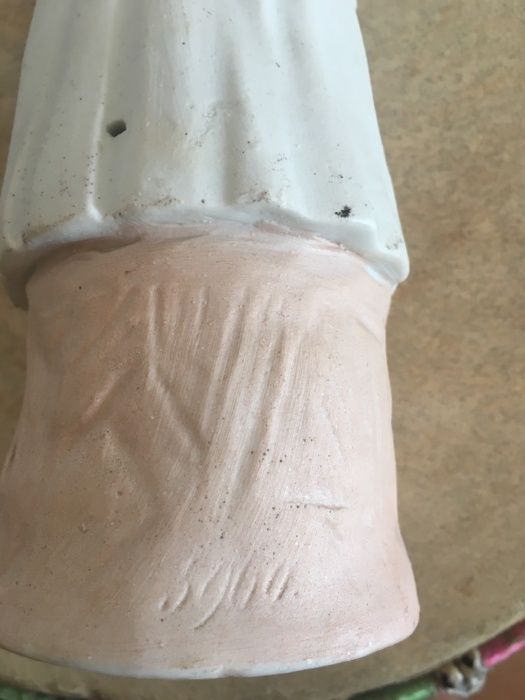 Статуэтка фарфоровая из Европы