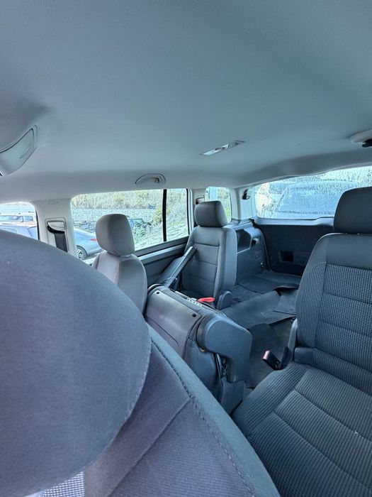 VW TOURAN 2.0 TDI – 7 lugares Sinistrada