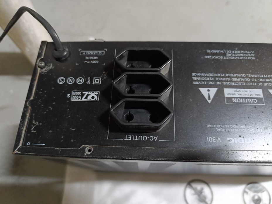 2 X Amplificador de som da marca GRUNDIG v301