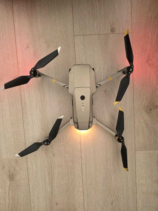 DJI Mavic Pro (bom estado) + DJI Mavic Pro (camara partida) – Kit Completo