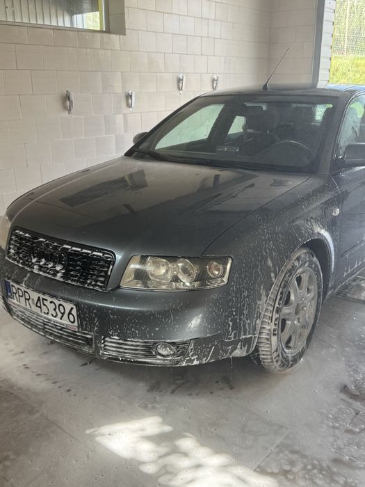 AUDI A4B6 2003.седан