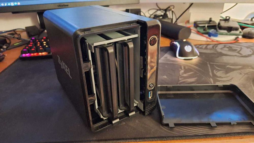 Zyxel NSA325v2 NAS (without disks)64750549776002121