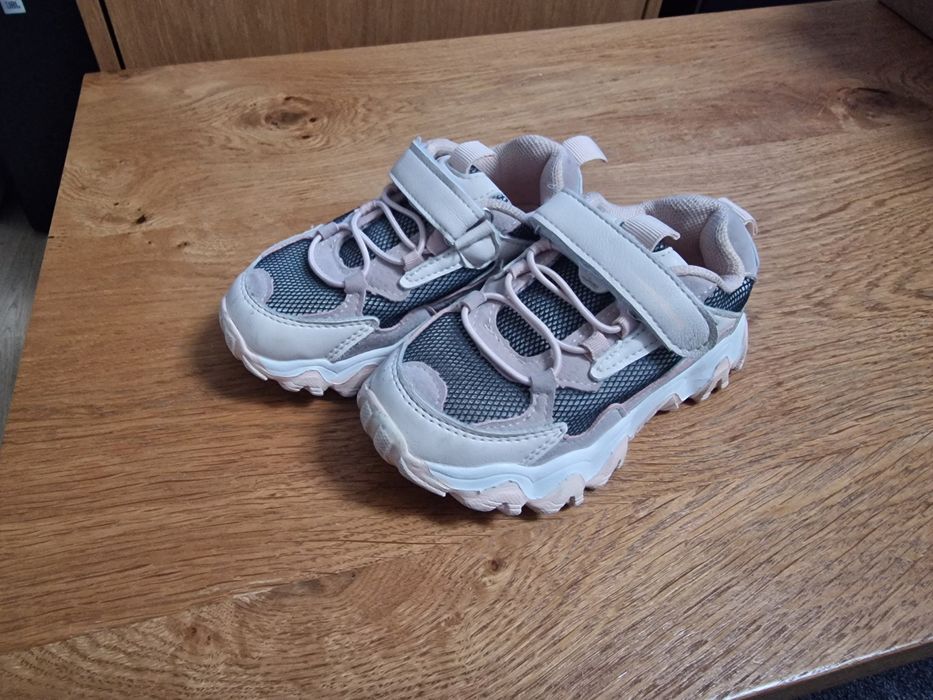 Buty sportowe Sprandi 25