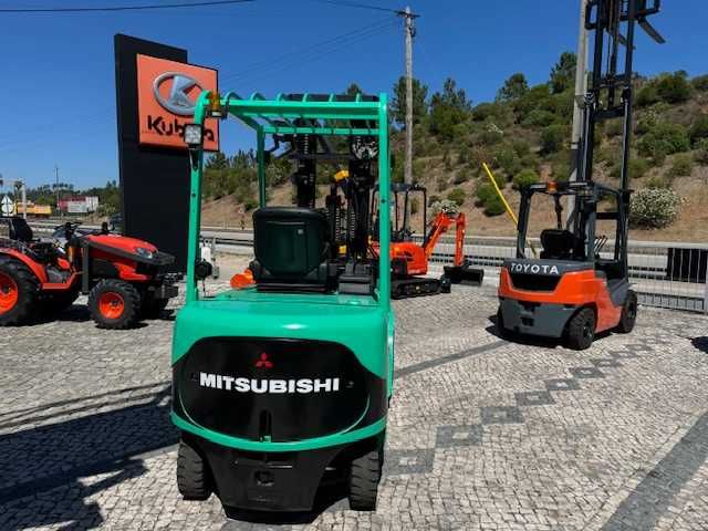 Empilhador Mitsubishi FB35K ALUGUER