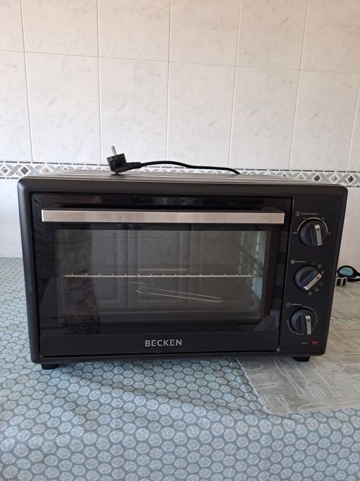Forno Elétrico Becken 46L – Excelente Estado