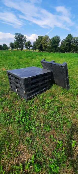 Palety plastikowe 120x100 pod taras itp