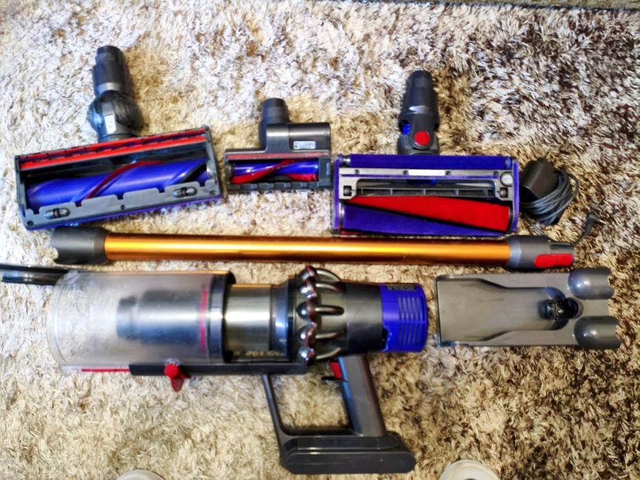 Пилосос Dyson v10