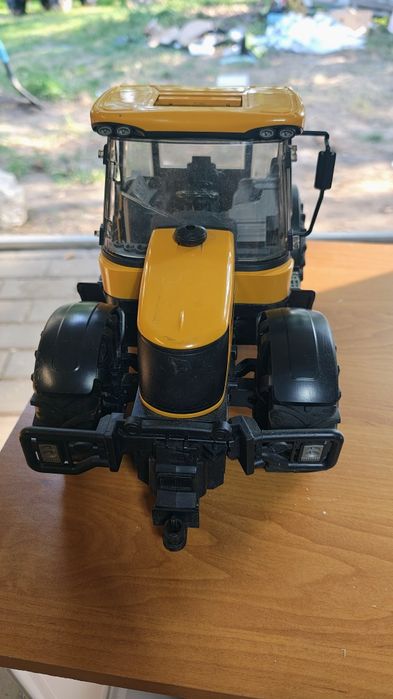 Bruder traktor jcb