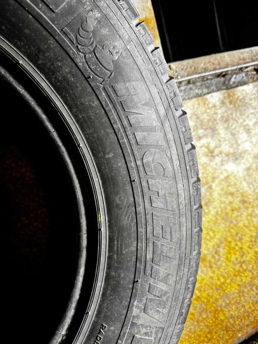 235/65 16С Michelin  Agilis шини вантажні літо