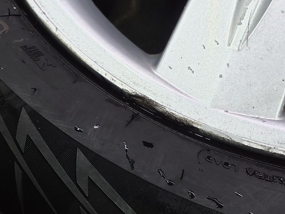 JANTES RENAULT R16 COM PNEUS 225/60 FURAÇÃO 5X108