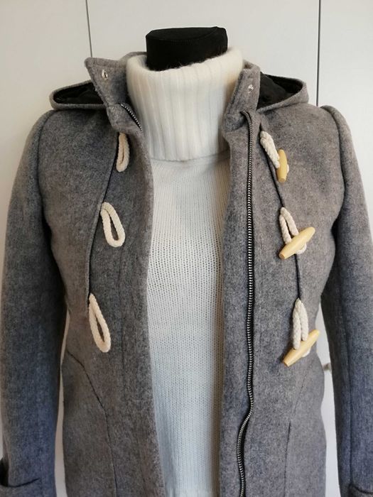 Szary płaszczyk/kurtka z kapturem z futerkiem rozm.XS HOUSE