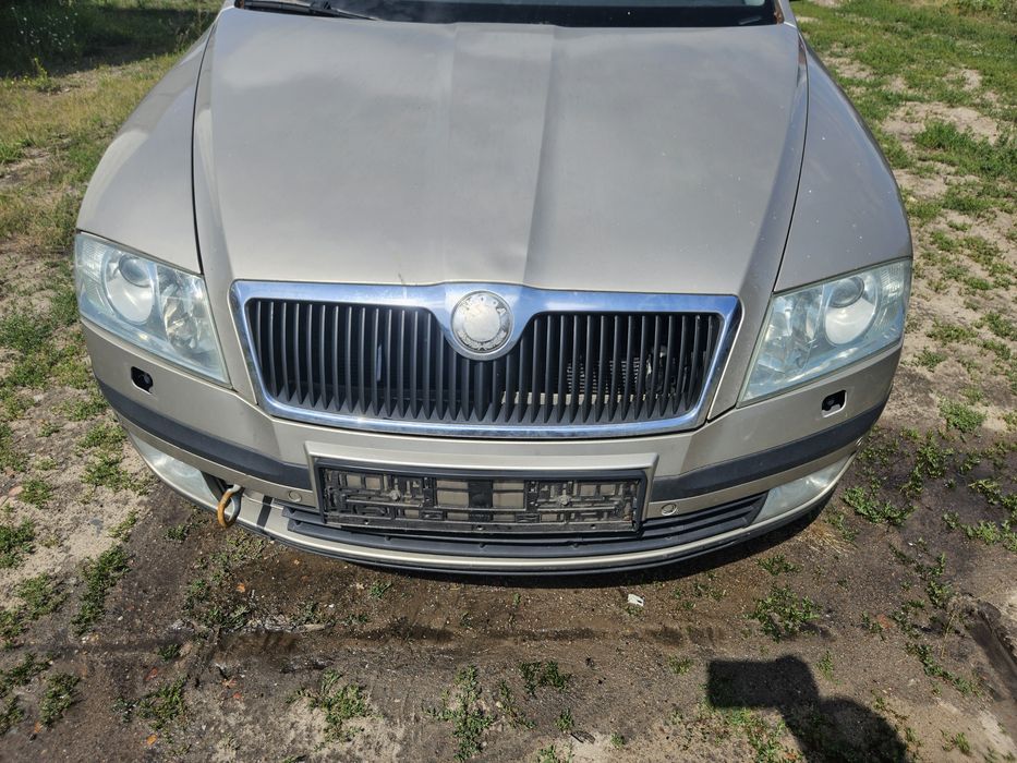 Skoda Octavia II  9201 maska xenon zderzak blotnik drzwi klapa lampa