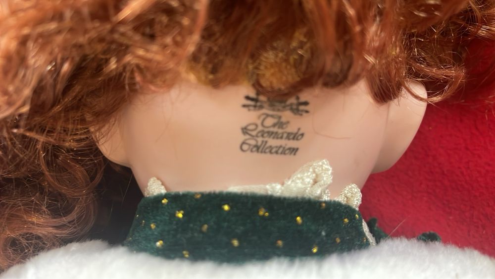 Фарфорова лялька Leonardo Collection