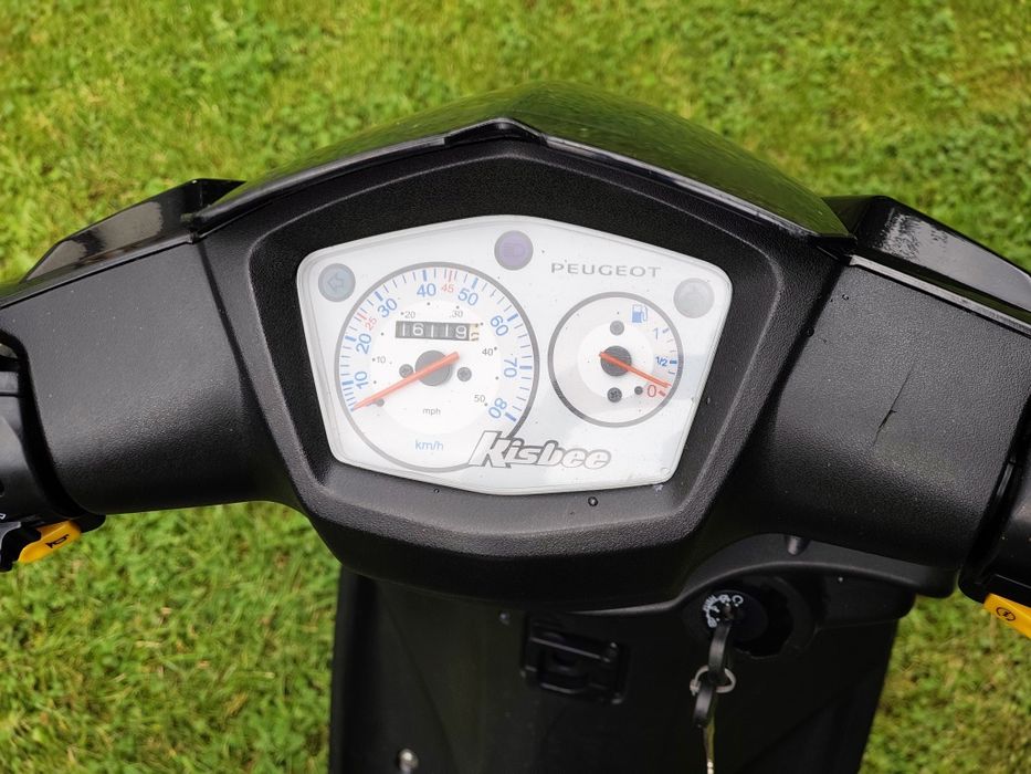 Peugot Kisbee skuter 50 motor motorek