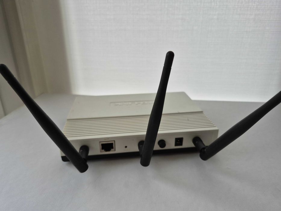 Точка доступу 300Mb/s TP-LINK TL-WA901ND v2 IEEE 802.11b/g/n. Робоча