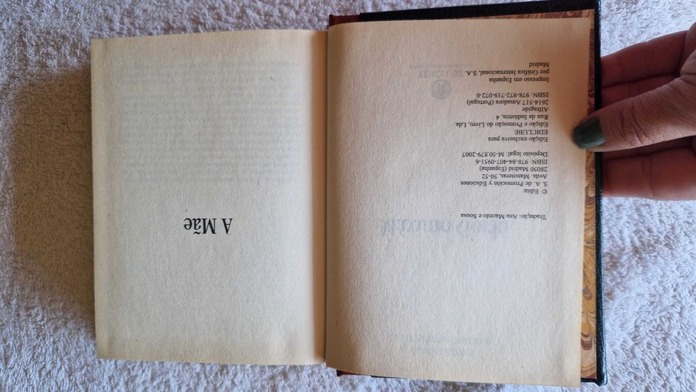 Livro "A Mãe" de M. Gorki