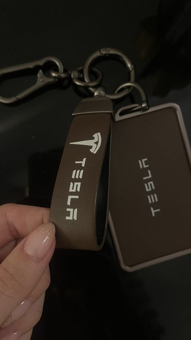 Porta chaves para cartão tesla