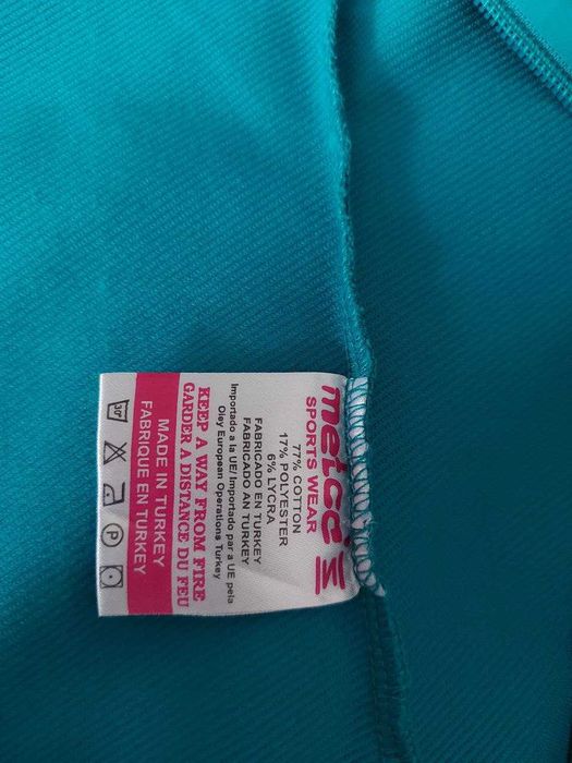 Жіноча спортивна безрукавка