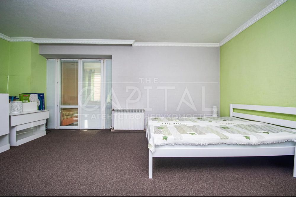 Продаж Фасад! Перший Поверх! Науки 86! Голосіївській Район! 995$ за м²