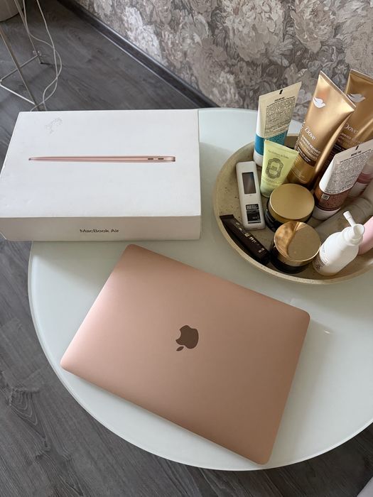 macbook air 2019 256 - Купити електроніку - Ціни на OLX.ua