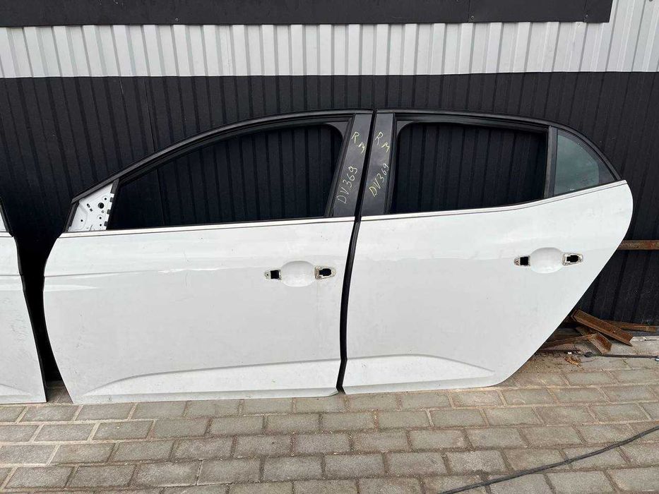 Дверка Задня ліва Renault Megane 4 (2016-2022)