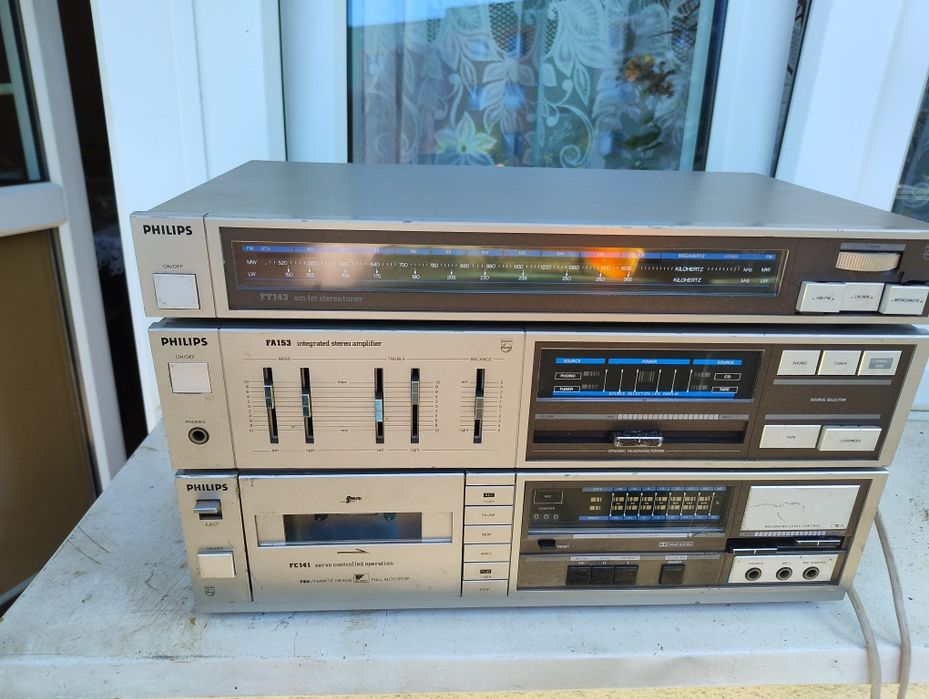 Wieża "3-segmentowa PHILIPS"