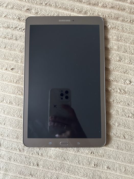 Планшет samsung t561