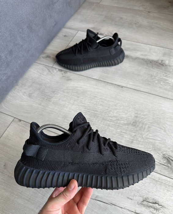 Кросівки Adidas Yeezy Boost 350 V2 Onyx Оригінал