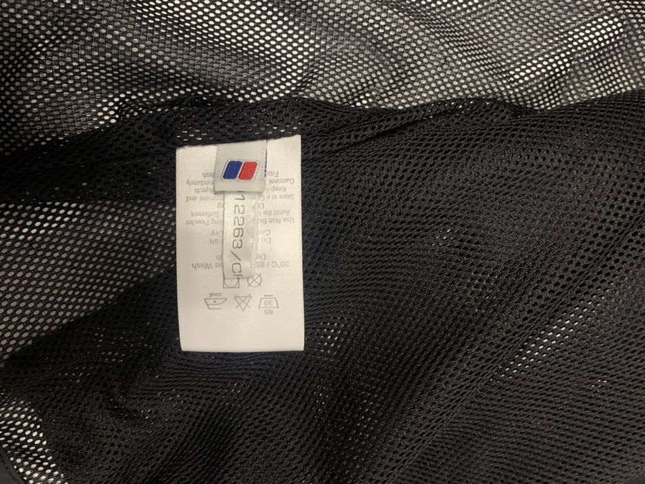 Вітровка Berghaus