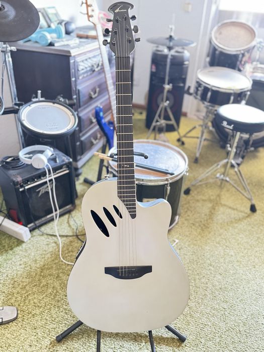 Guitarra Ovation