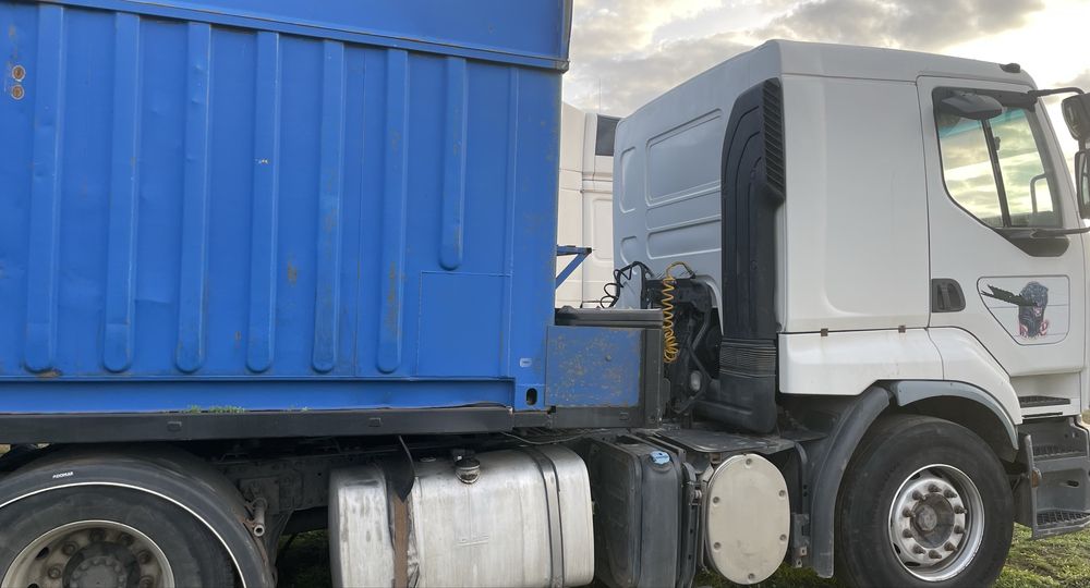 Авто RENAULT Premium