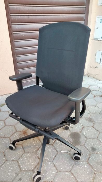 Cadeira ergonômica de secretária