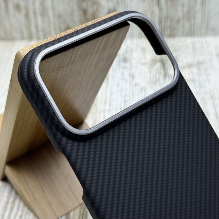 Чехол тонкий Kevlar Carbon MagSafe на iPhone 17 Pro Max/ 17 Pro Чохол