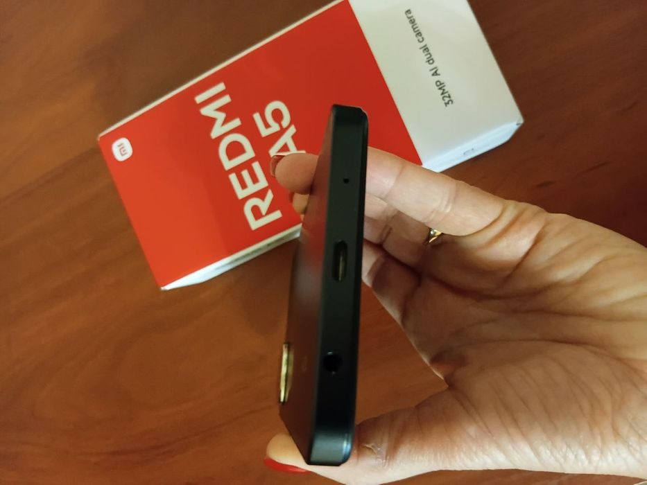Продаю Redmi A5 android