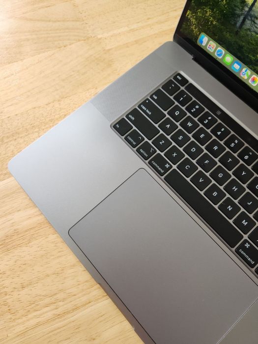 MacBook Pro 16 (2019) i9 16GB RAM 1TB SSD