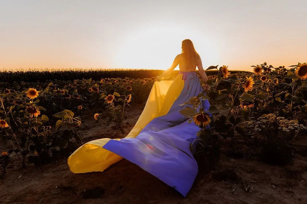 Патріотична літаюча сукня fly dress