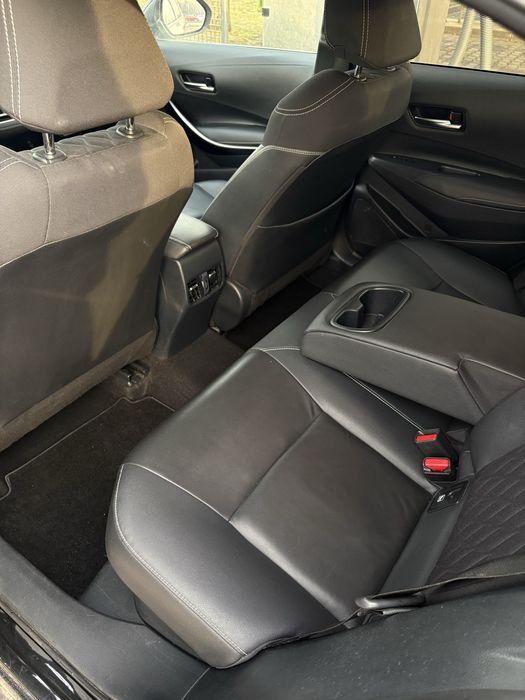 Toyota Corolla 1.8 Hybrid 122KM Executive