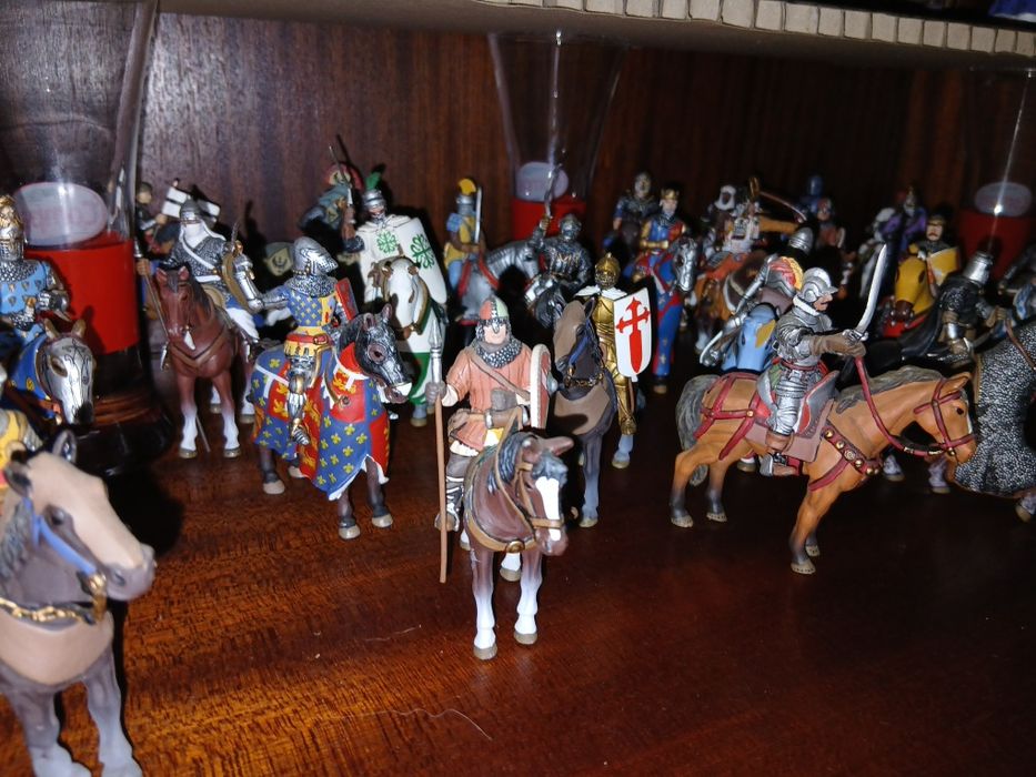 Colecao 40 cavalero idade media de chumbo