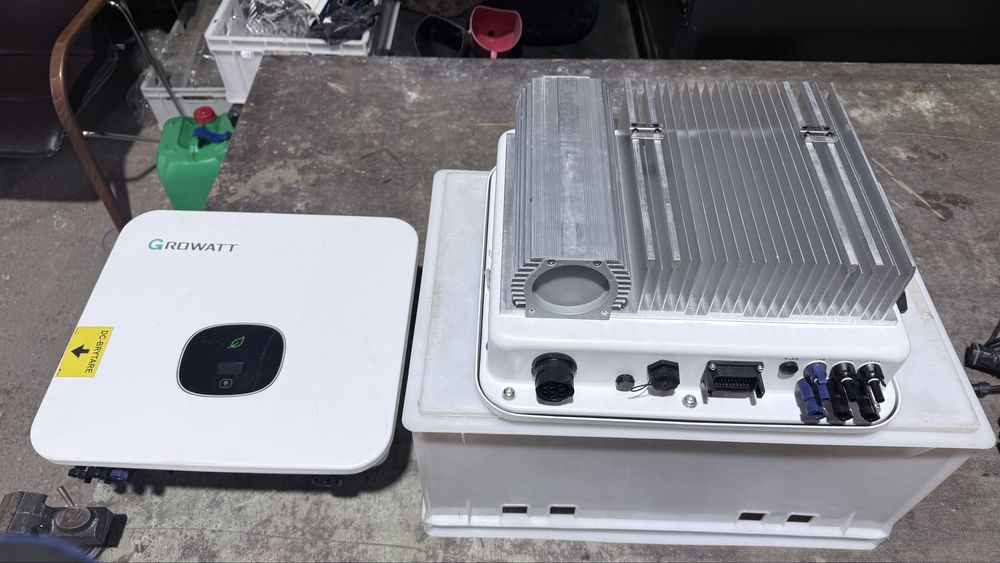 Інвертор гібридний Growatt MOD 7000TL3-XH трифазний 7/14 кВт