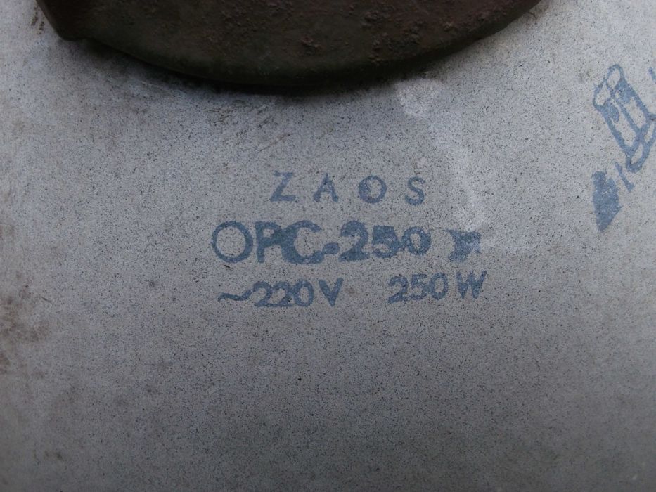 lampy emaliowane przemysłowe z epoki prlu