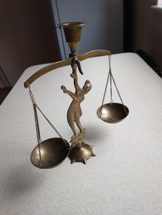 Mosiężna waga 27 cm wysokości