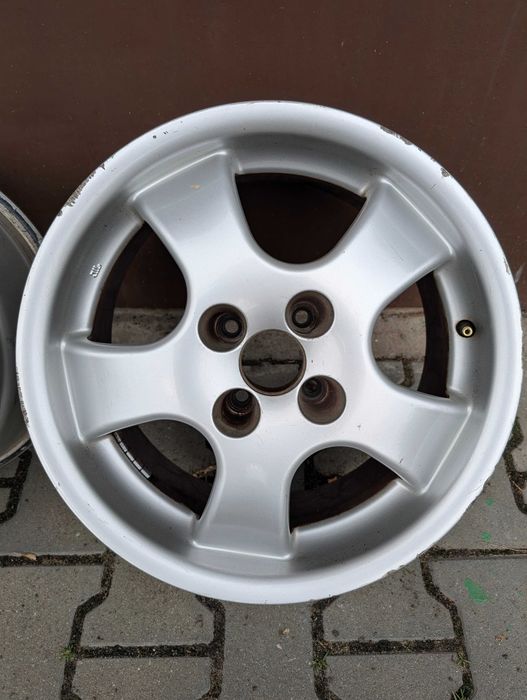 ALU Felgi VIPER 16H2 i komplet śrub Skawina • OLX.pl
