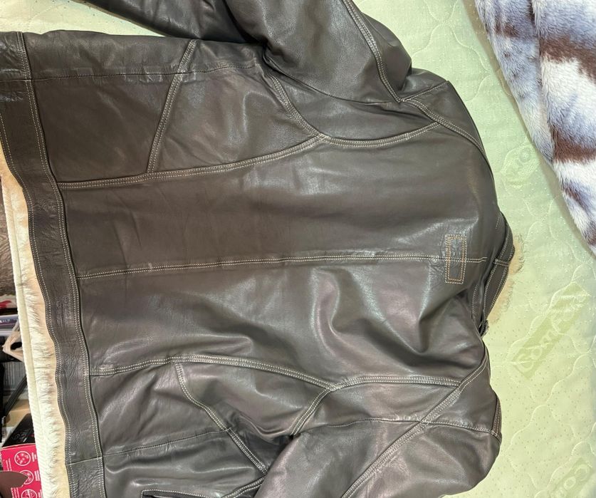Продам чоловічу зимову куртку,натуральна шкіряна.