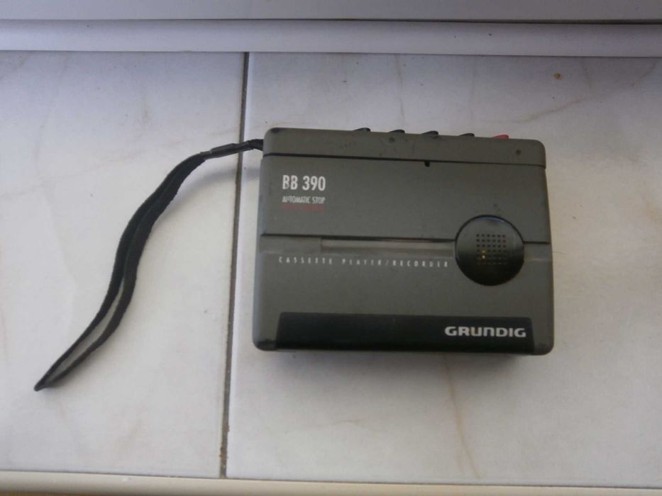 Walkman dyktafon GRUNDIG BB 390 sprawny