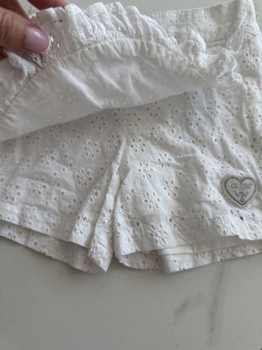 Spodniczka spodenki 92 24 msc guess biala boho azurowa