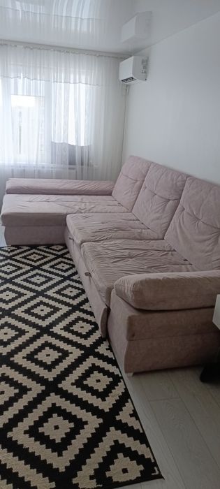 Продам диван в гарному стані.