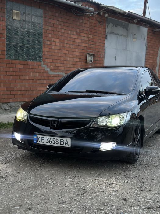 Продам авто Honda Civic 4 D 1.8