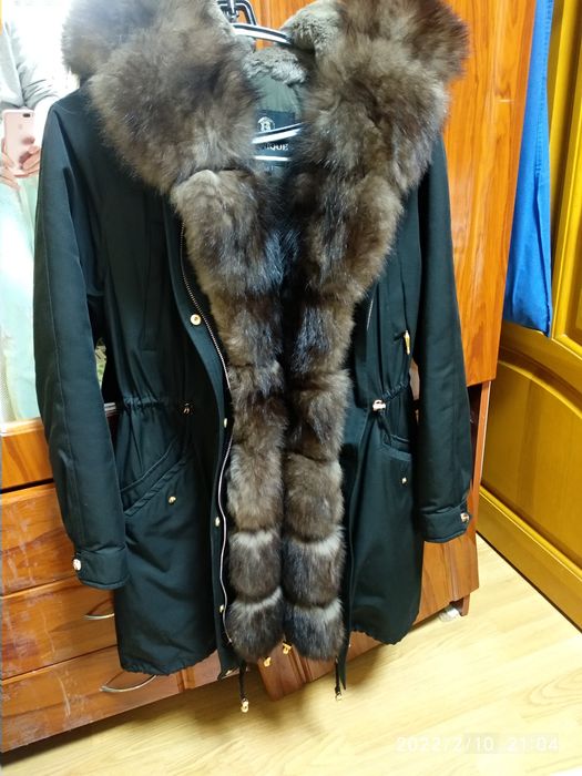 Парка з натуральним хутром песця