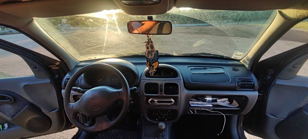 Renault Clio 1.1 1999 Gasolina