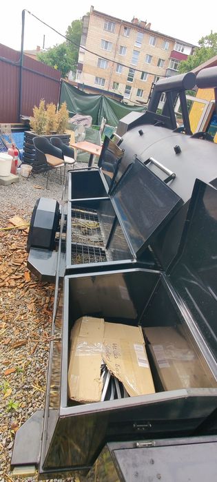 Продам смокер, BBQ, шедевр інженерної думки і зварювальної майстерності.